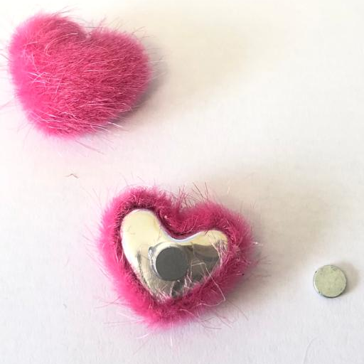 Heart-shaped Nail Plush Ball for Valentine's Day- 30Pcs Detachable Nail Art  Fluffy Pom Balls for Valentine's Day Gift, 3D Magnetic Pom Poms for Nails